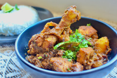 চিকেন কষা (Chicken Kasha)